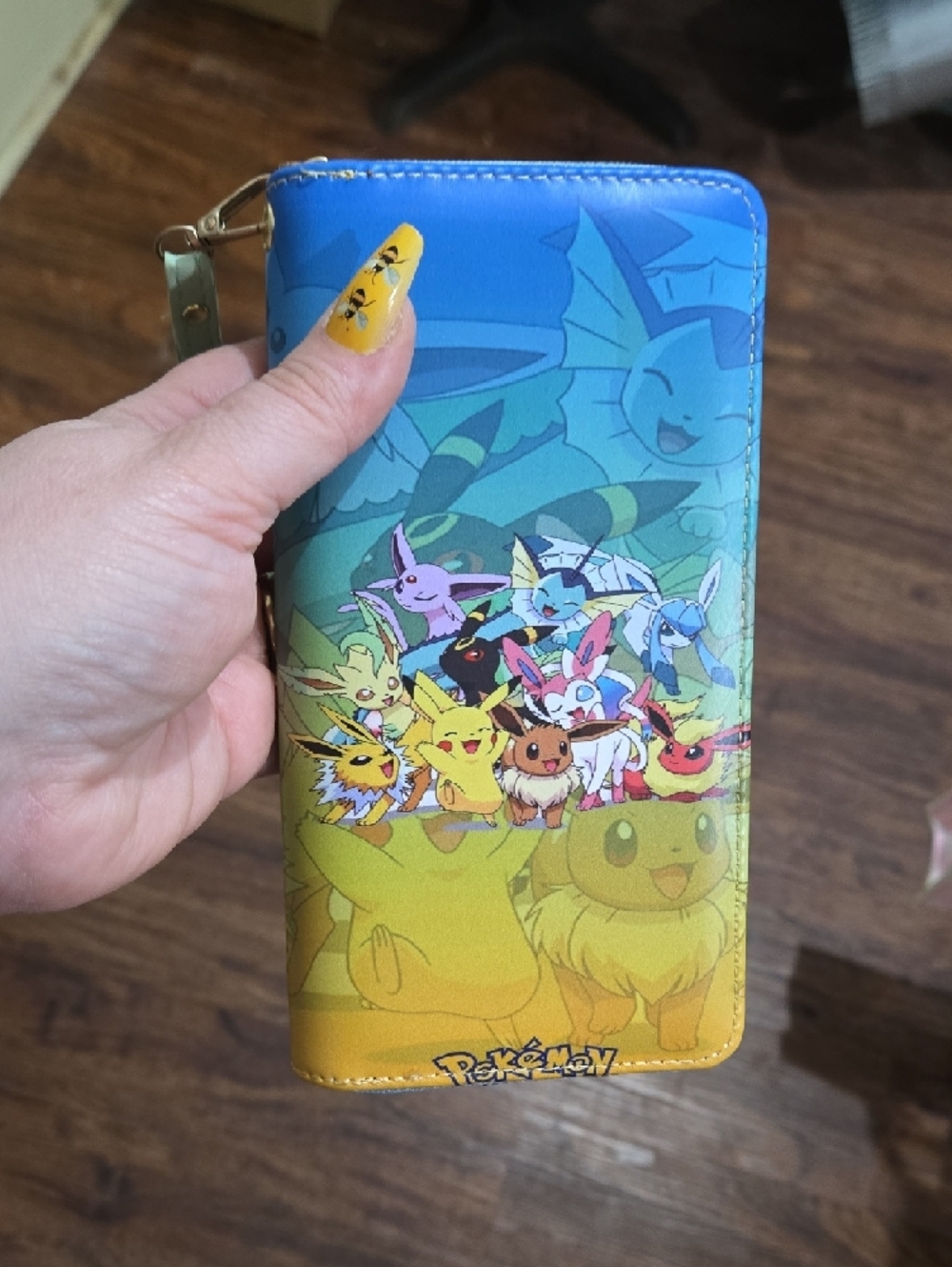 Pokemon Multicolor Eevee & Evolutions Wallet - Blue, Green, Yellow, Pink, Red - Picture 3 of 3